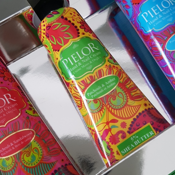 Hand & Nail Cream, Immortal Pattern (Pack of 3) - Picture 4 of 7